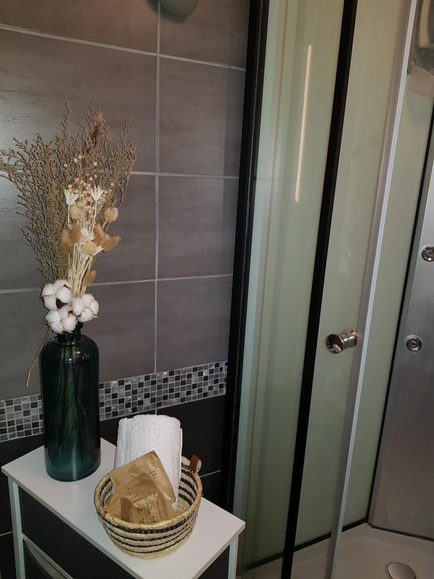 Herm'S Petite Maison Atypique Et Cour Privative - Avenue Du Marche - Ideal Couple Ou Jeunes Parents Cabourg Exterior foto